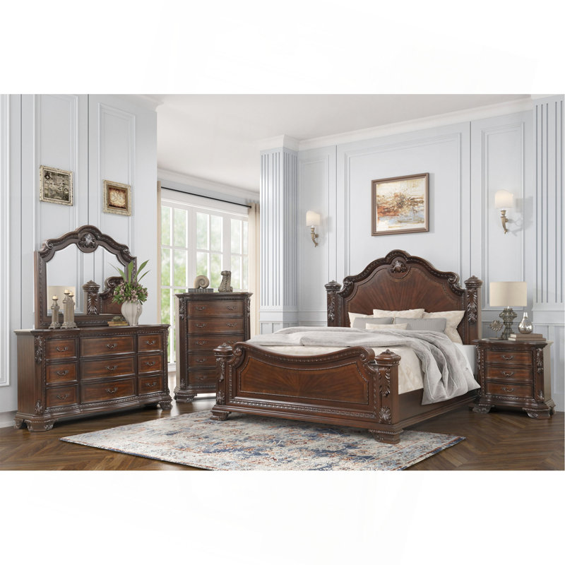 Miroir de style traditionnel avec cadre en bois en noyer