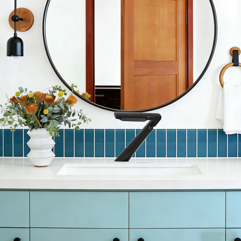 Robinet de lavabo de salle de bain monotrou en laiton massif 6,2 po avec aérateur réglable, Noir mat