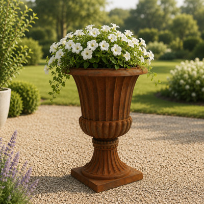 Jardinière de style urne Bayliff