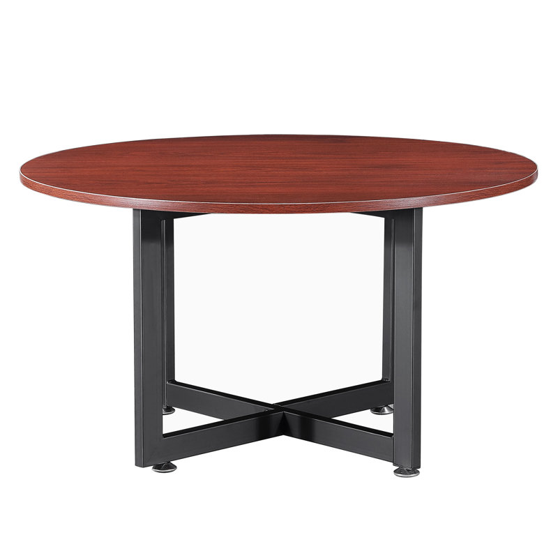 Table basse à pieds croisés