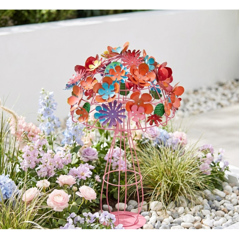Bouquet de fleurs en métal et champignon