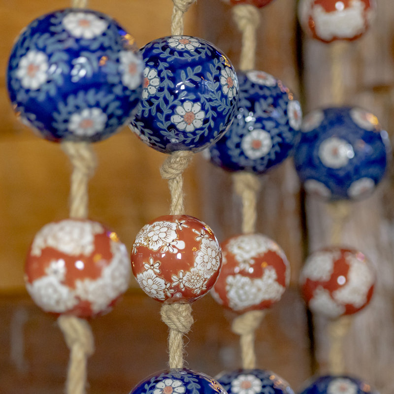 Suspension murale boule en porcelaine Tsugo, Bleu marine / orange brûlé