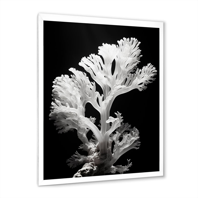 «Aqua Serenade Under Water Corail I», reproduction sur toile, Cadre simple blanc, H 32 po x l 24 po x P 1 po