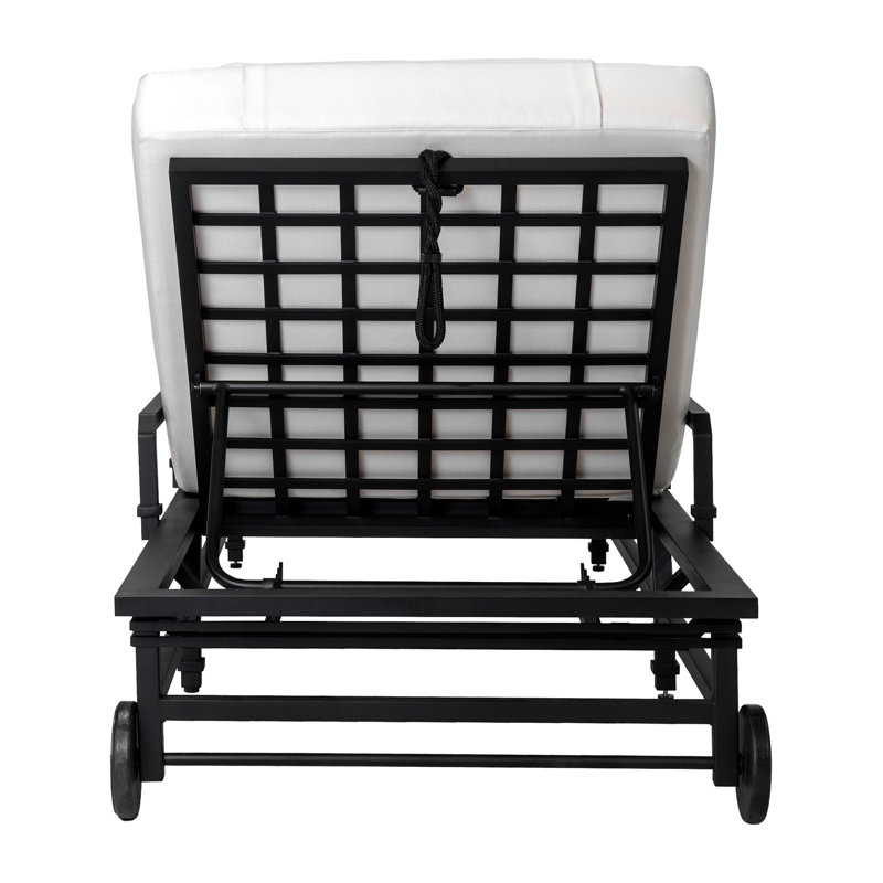 Eterna Outdoor Chaise Lounge