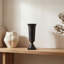 Vase en aluminium coulé noir Cassia