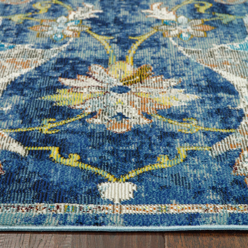 Strother Traditional Floral Performance Indoor Area Rug, Rectangle 5' x 8'