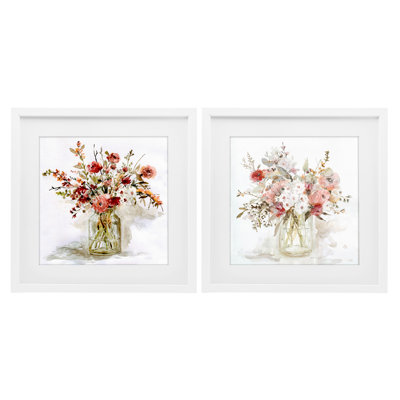 Delicate Watercolor Bouquets in Glass, ensemble de 2 reproductions encadrées sous verre, par Carol Robinson