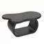 Table basse unique de forme irrégulière avec pieds incurvés pour la décoration intérieure-429087864