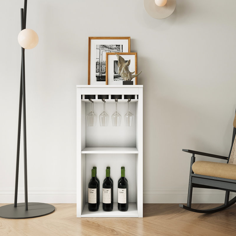 Armoire blanche pour ranger le vin et les dossiers dans le salon