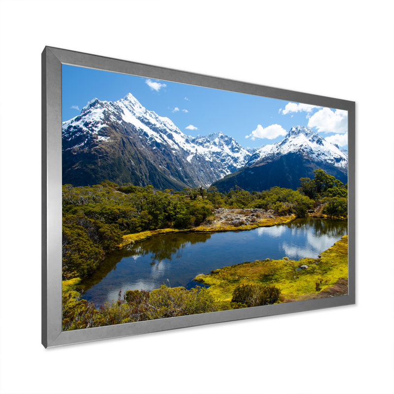 «In the Wilderness of Alaska II», reproduction, H 16 po x l 32 po x P 1 po, Cadre photo argenté