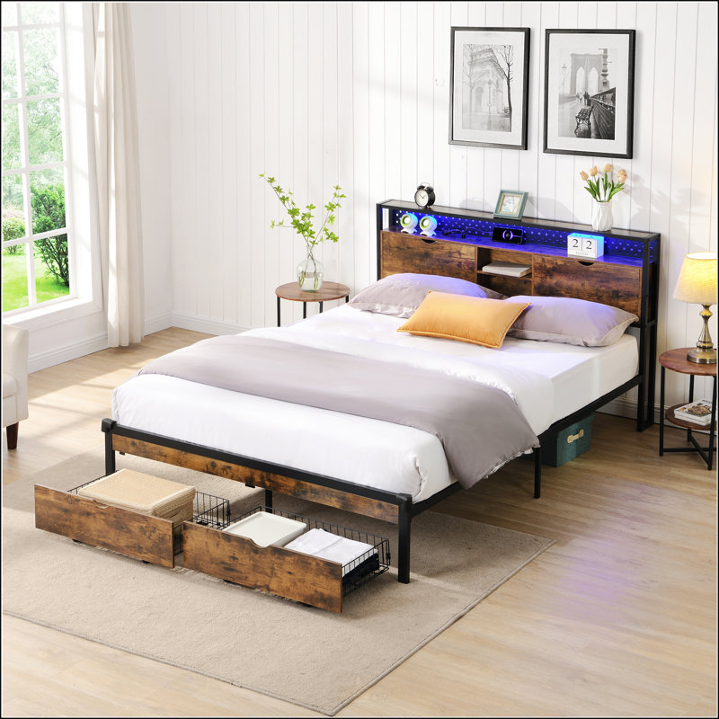 Très grand lit plateforme en métal avec tête de lit en bois et pied de lit USB, Très grand