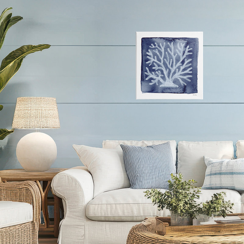 Corail blanc sur toile indigo, design par Patti Bishop, H 17 po x l 17 po