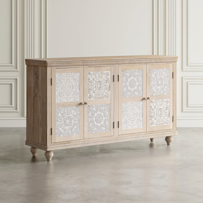 Armoire décorative en bois massif 4 portes Vikshi