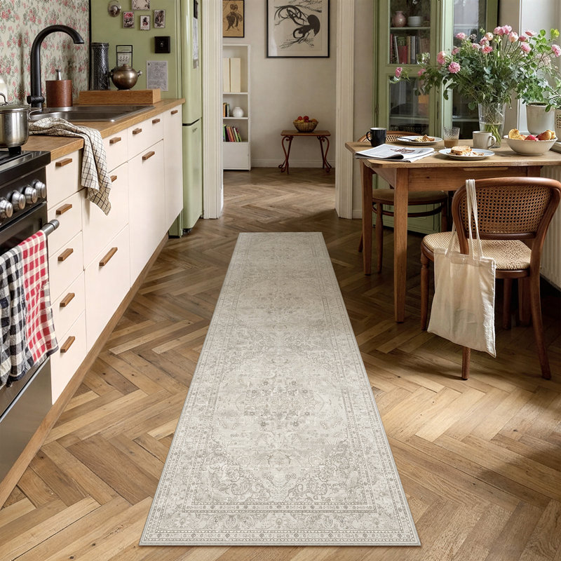 Tapis Selra Vintage à médaillon vieilli, lavable et doté d'un envers antidérapant, Tapis de couloir 2 pi x 8 pi