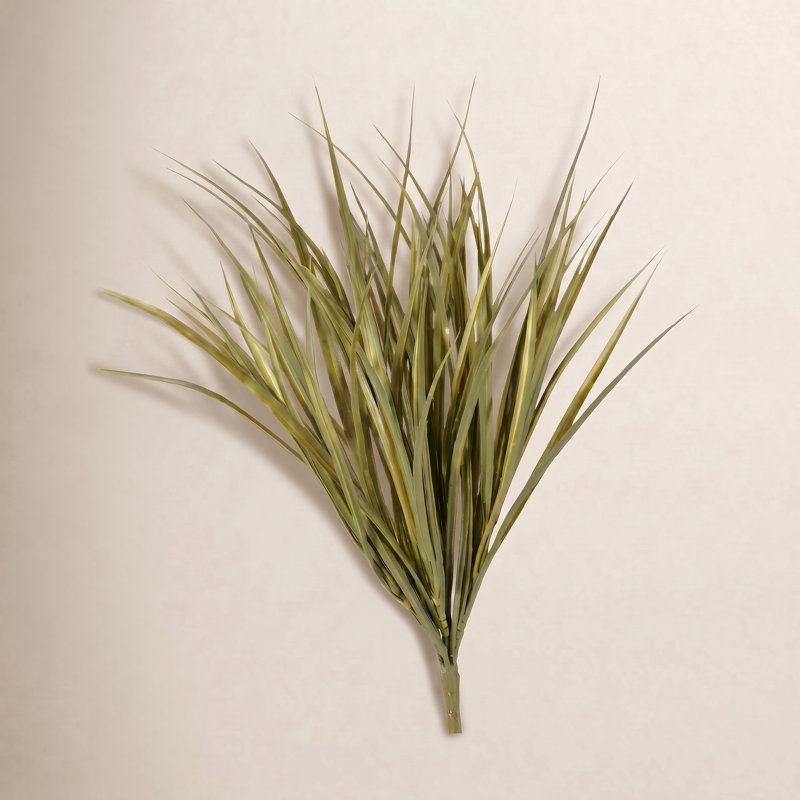 16'' Faux Grass, 20" H x 5" W x 5" D, Moss Green