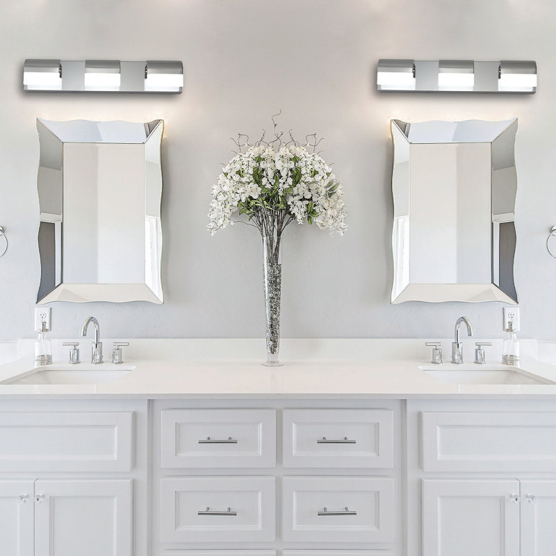 Luminaire de meuble-lavabo moderne à DEL, à intensité variable et réversible, H 4,3 po x l 21,7 po x P 3,5 po, Trois lumières