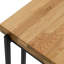 Table d'appoint en chêne avec conception facile à placer sur l'accoudoir, finition savonneuse solide, structure en métal noir, bonnes collations et boissons, profondeur de 16,62 po, largeur, hauteur de 23,81 po, chaise longue astucieuse de 10,87 lb,
