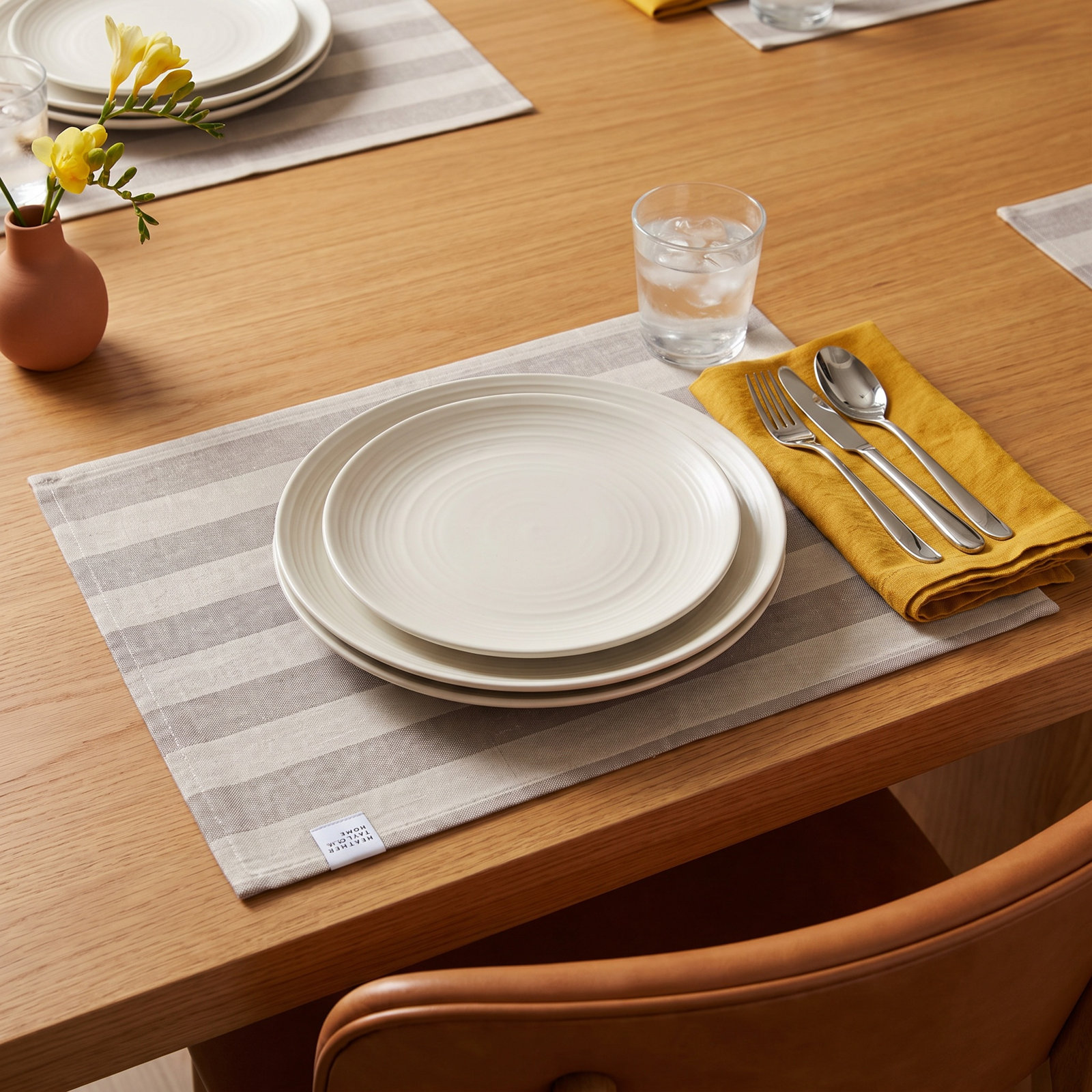 Essential Placemat, Light Gray/Dark Gray