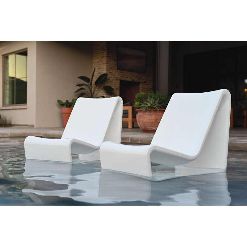 Loop Outdoor Lounge Chair, Highcloud White