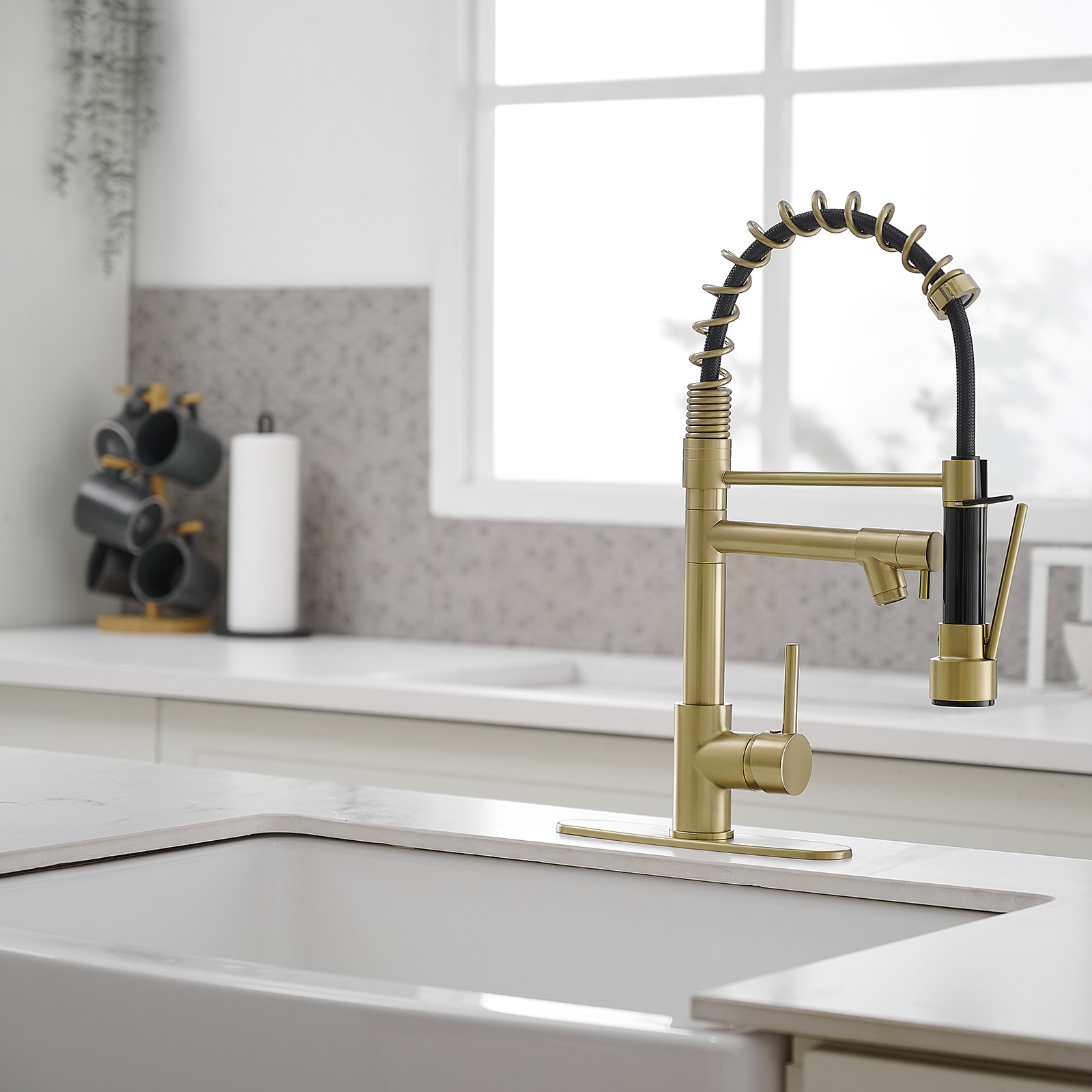 Single Handle Kitchen Faucet,Antique Copper One Hole Pull Out Pull Down  Widespread Brass Faucet Body with Cold Hot Mixer Hoses