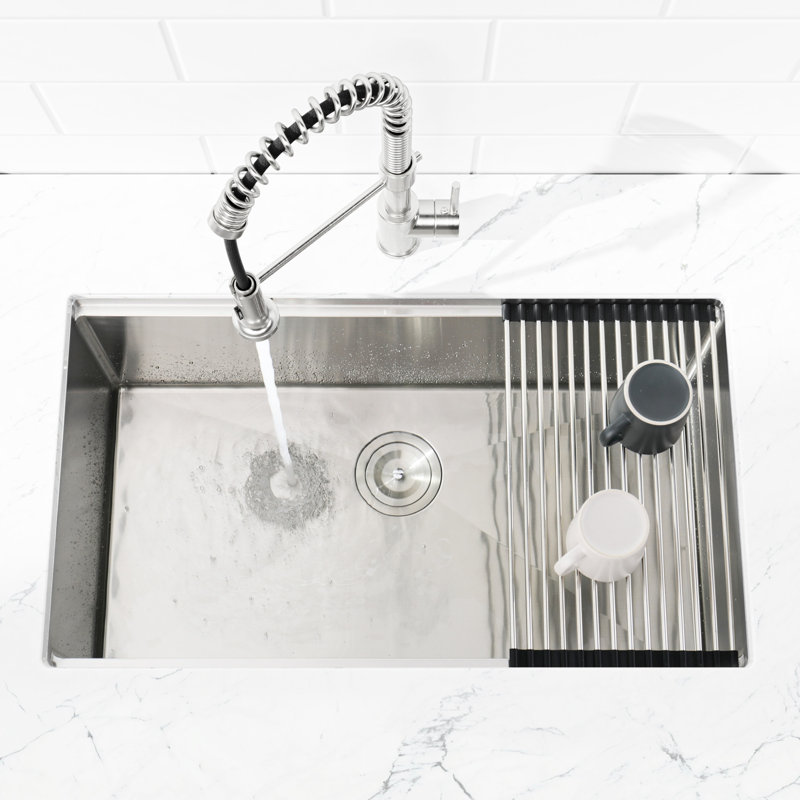Évier en acier inoxydable 304 30 po x 19 po encastré, bol simple avec planche à découper, passoire, à porter, aspect en métal brossé encastré 30 po x 19 po, conception élégante, surface facile