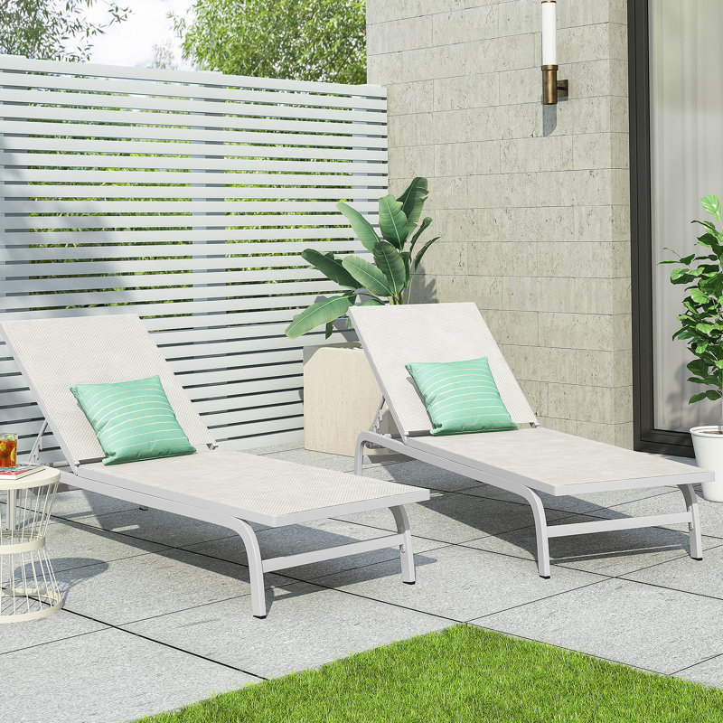 Méridiennes d'extérieur en filet avec structure en aluminium pour un confort et une durabilité maximaux, parfaits pour la détente