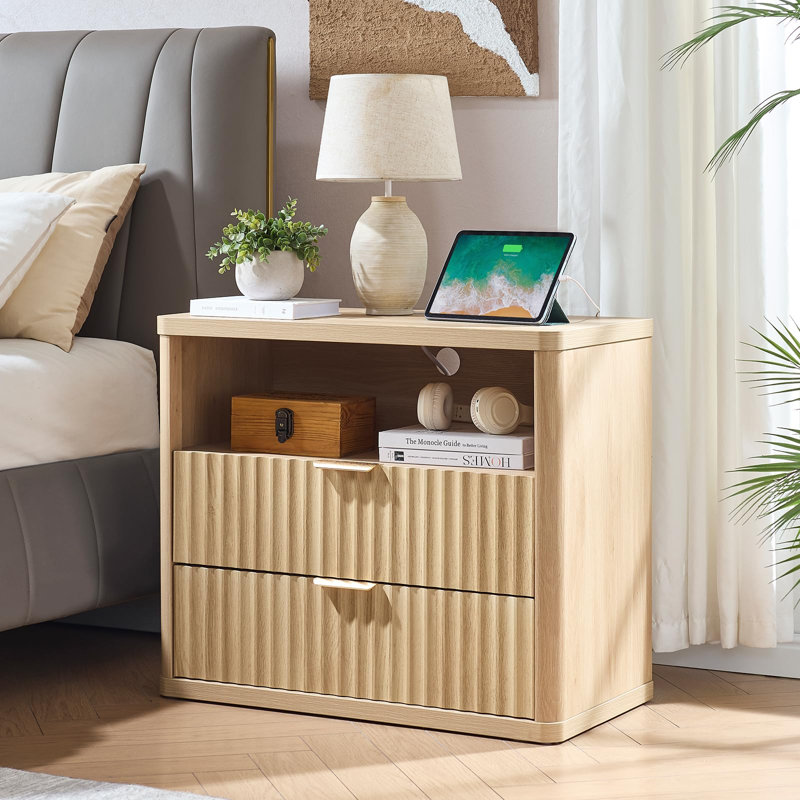 Table de chevet cannelée à 2 tiroirs avec station de charge, Naturel