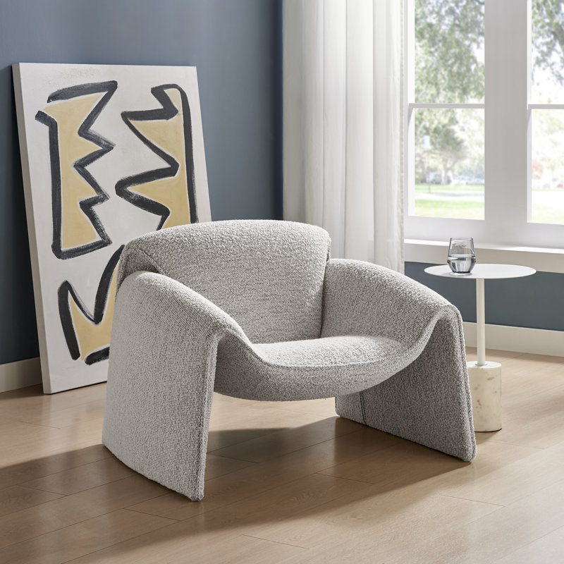 Chaise Rae