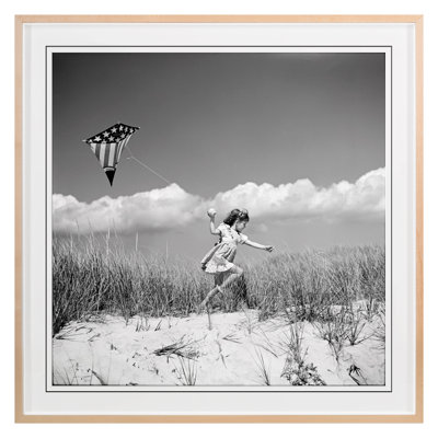 «Little Girl With Kite» par Grand archives