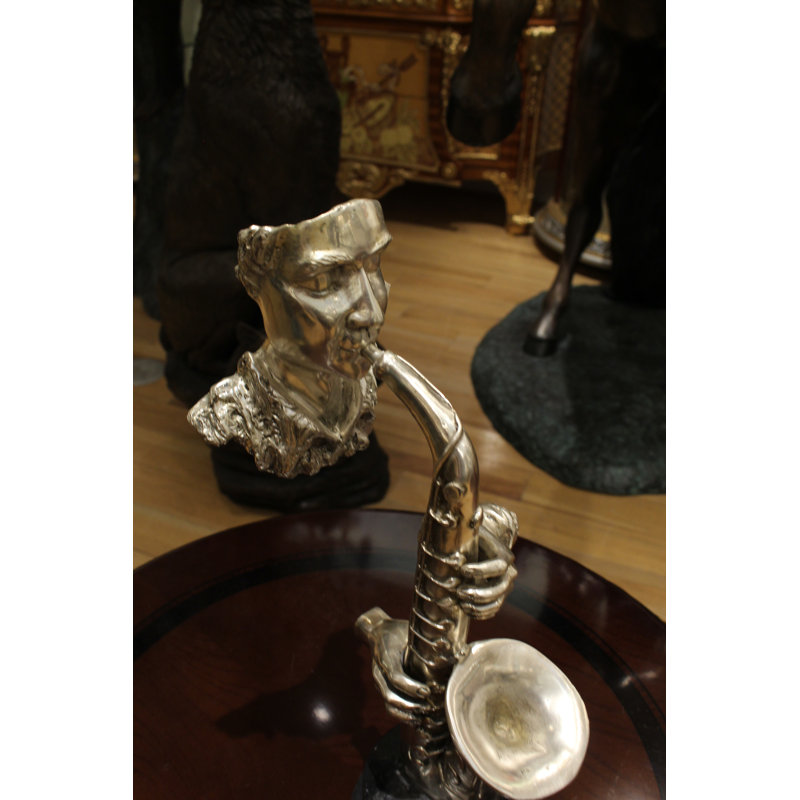 Statue «Hereford Man jouant du trombone» en bronze - Taille: L 8 po x l 5 po x H 14 po.