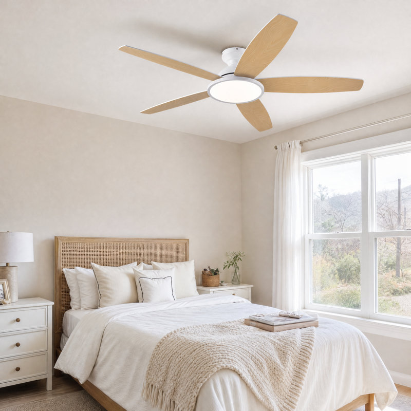Ventilateur de plafond encastré à 5 pales avec lumière DEL et télécommande, Blanc avec pales en bois blanc / chêne, 52"