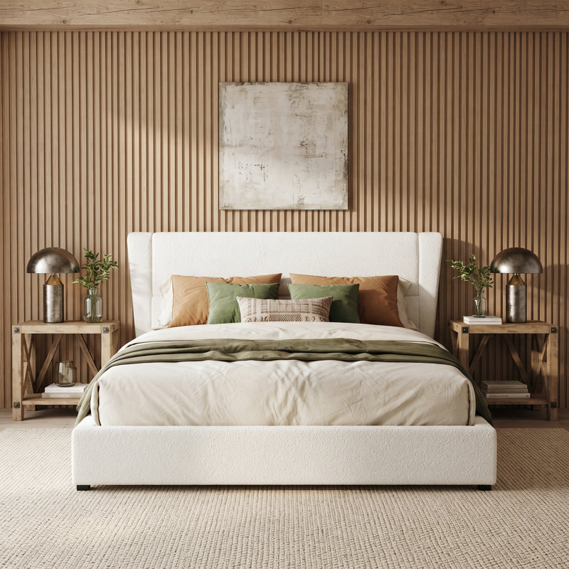 Lit plateforme Quilla moderne à oreilles capitonnées avec tissu bouclé, lattes en bois massif et tête de lit rembourrée - Chambre à coucher à l'ambiance feutrée