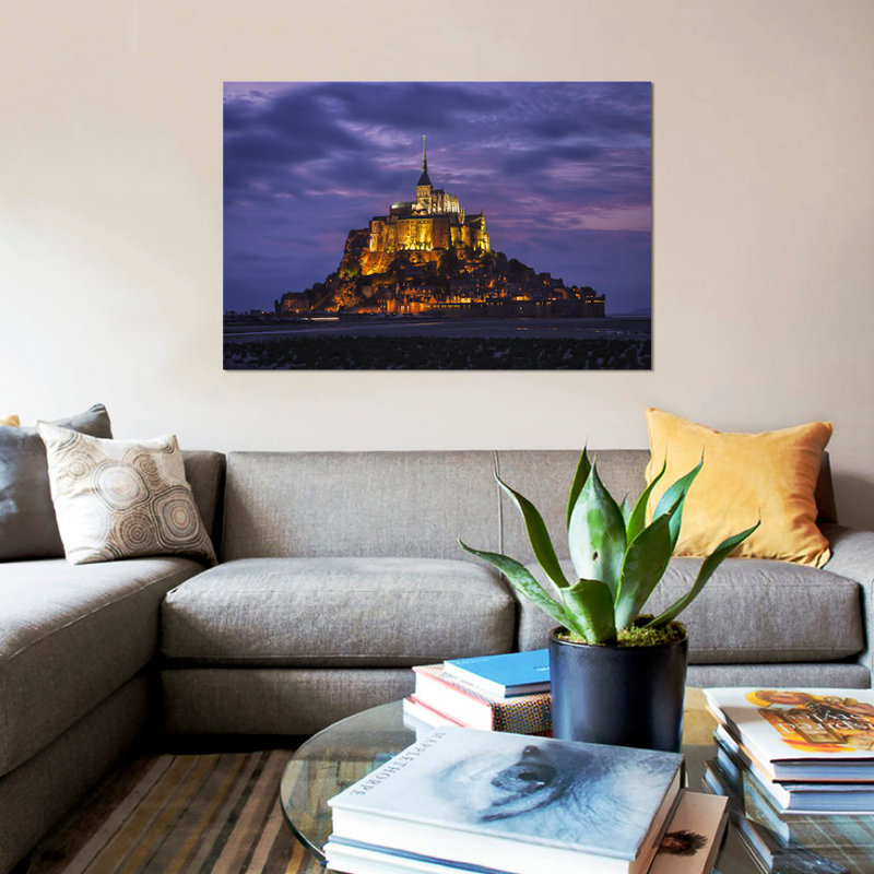 «Saint Michel» par Sergio Lanza, reproduction de photo sur toile tendue, H 8 po x l 12 po x P 0,75 po, Toile tendue