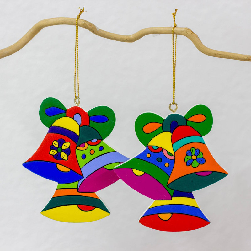 Figurine suspendue cloche de noël pin