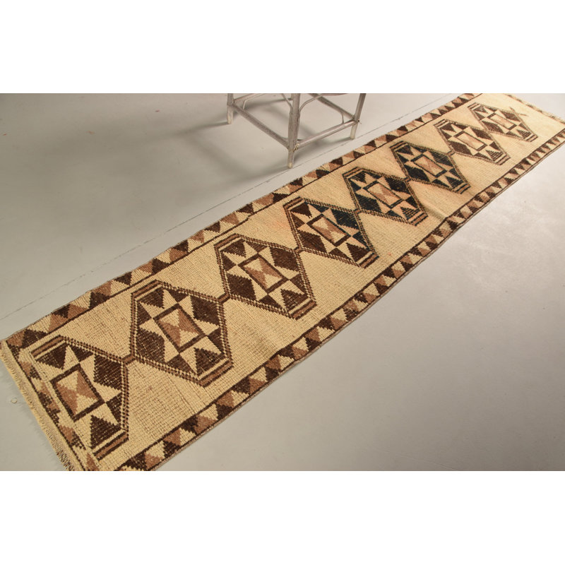 Tapis turc beige rétro avec motifs tribaux pour la cuisine et le couloir