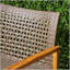 Causeuse d'extérieur durable en bois d'acacia et en osier tissé à la main, parfaite pour la détente sur le patio et la cour