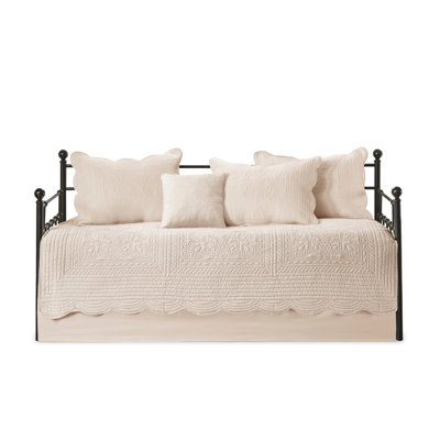 Daybed Cover Blush 6 Piece - Reversible Scalloped Edge, Twin Mattress, Classic In Edge Quilt, Size, Graceful Look