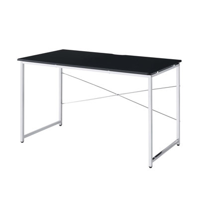 Bureau rectangulaire avec structure en métal