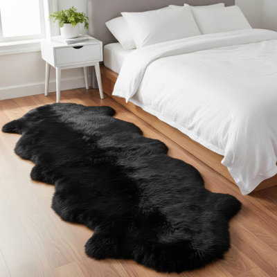 Tapis noir en peau de mouton Bershire