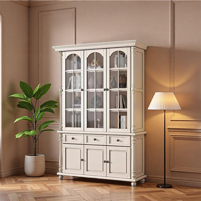 Bibliothèque de style français avec rangement fermé