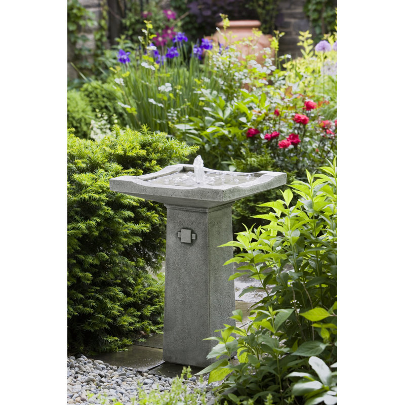 Fontaine en béton Bjorn, Pierre alpine