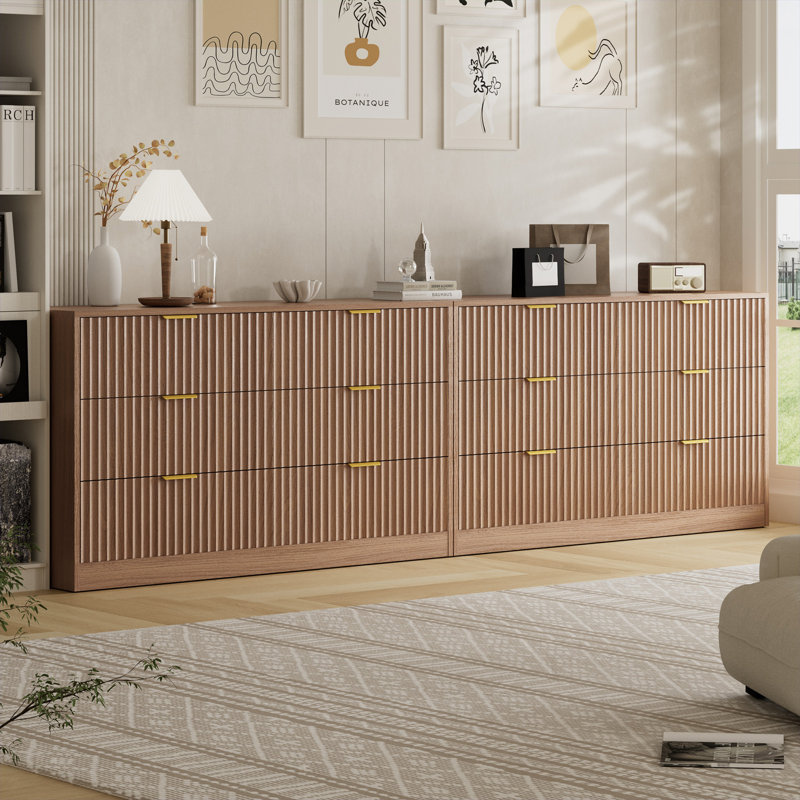 Commode cannelée pour chambre à coucher avec 6 tiroirs, commode moderne de 55,1 po de largeur avec poignée en métal, Brown