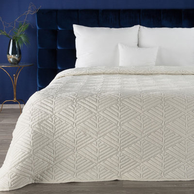 Bauerle Polyester No Pattern Bedspread