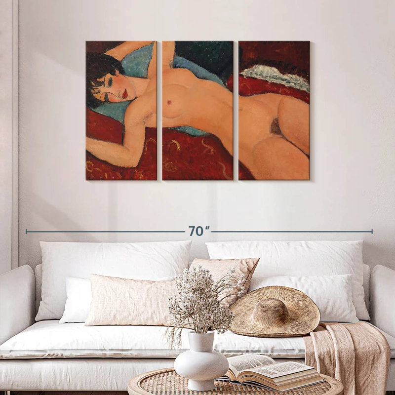 Leisha Nu Couche, 28" H x 45" W