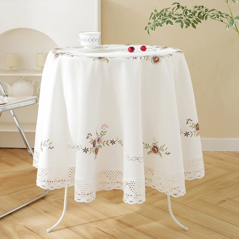 Nappe blanche avec bord dentelle et broderie florale, 71" Round