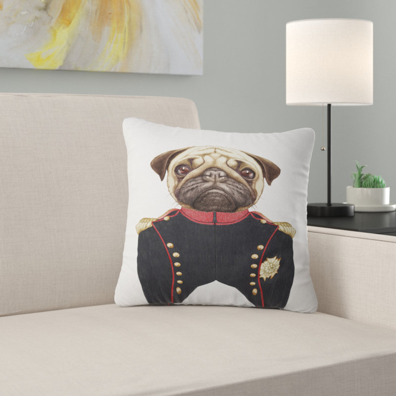 Carlin en uniforme militaire - coussin imprimé animal, 16 po x 1 po, Coussin décoratif