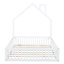 Lit double rustique en bois blanc avec garde-corps