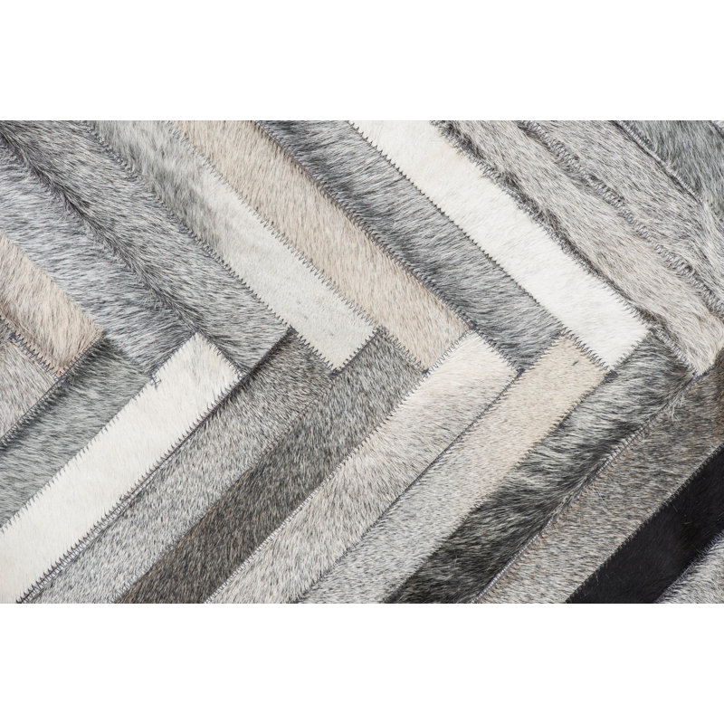 El Cielo Cowhide Chevron Area Rug, Rectangle 2' x 3'