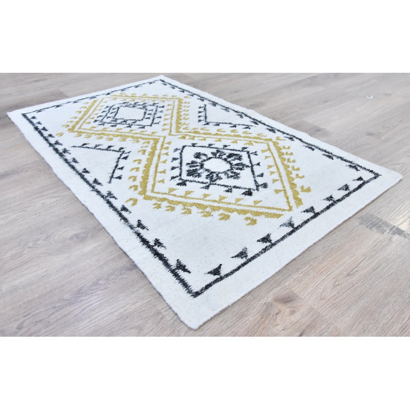Lianna Southwestern Indoor Rug, Rectangle 3' x 5'
