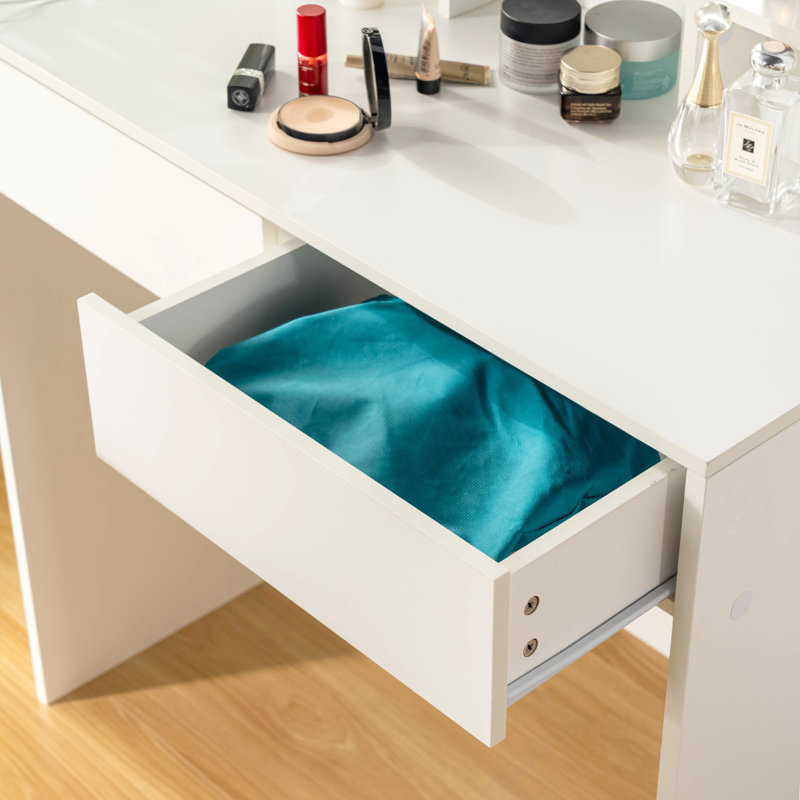 Aundreah Dressing Table with Mirror